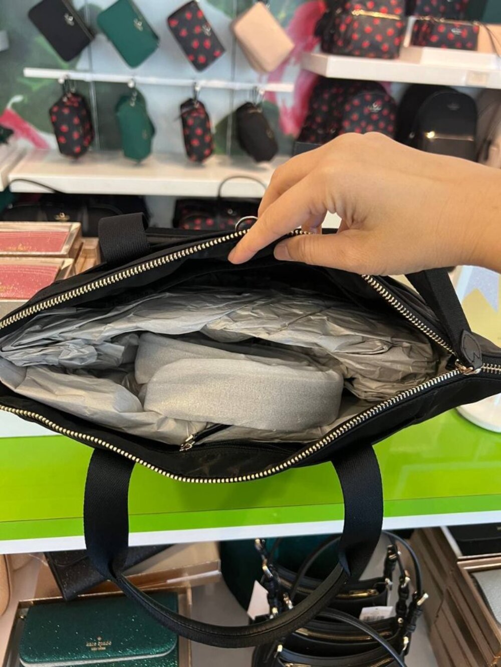 Kate Spade Chelsea convertible purse and backpack 2-in-1 - Picture 3 of 5